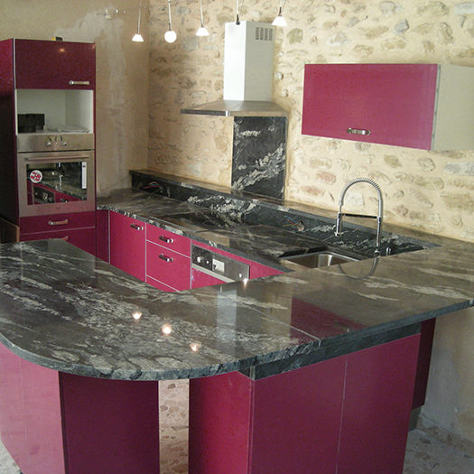 Plan de travail en granit Arthur Créations à Nîmes