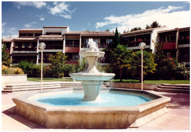 [Tendance] - La Pierre des Baux de Provence sélectionnée par Arthur Créations